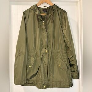 Halogen Military Rain Jacket with Hood & Adjustable Waist in Army Green. Size M